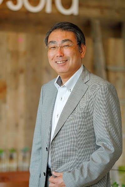 代表取締役会長　強矢 到