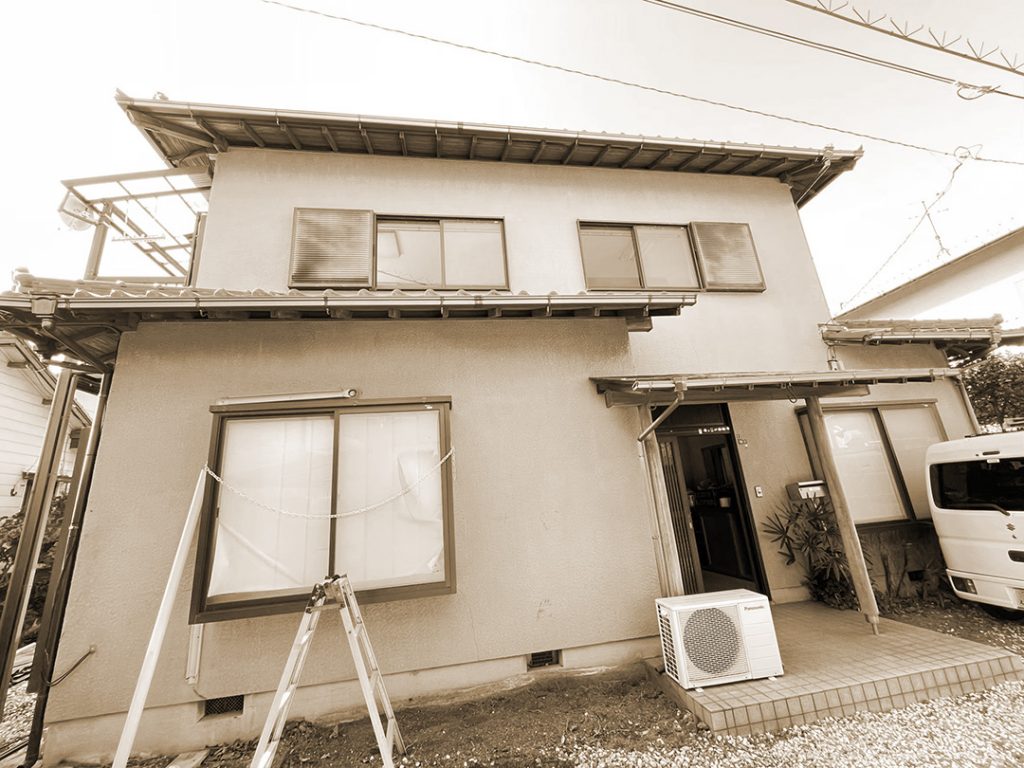 【築35年：ゾーンリノベ】１Fは減築リノベ・２Fはリフォーム『ママの実家が3人の男児の育つ家に変身！』