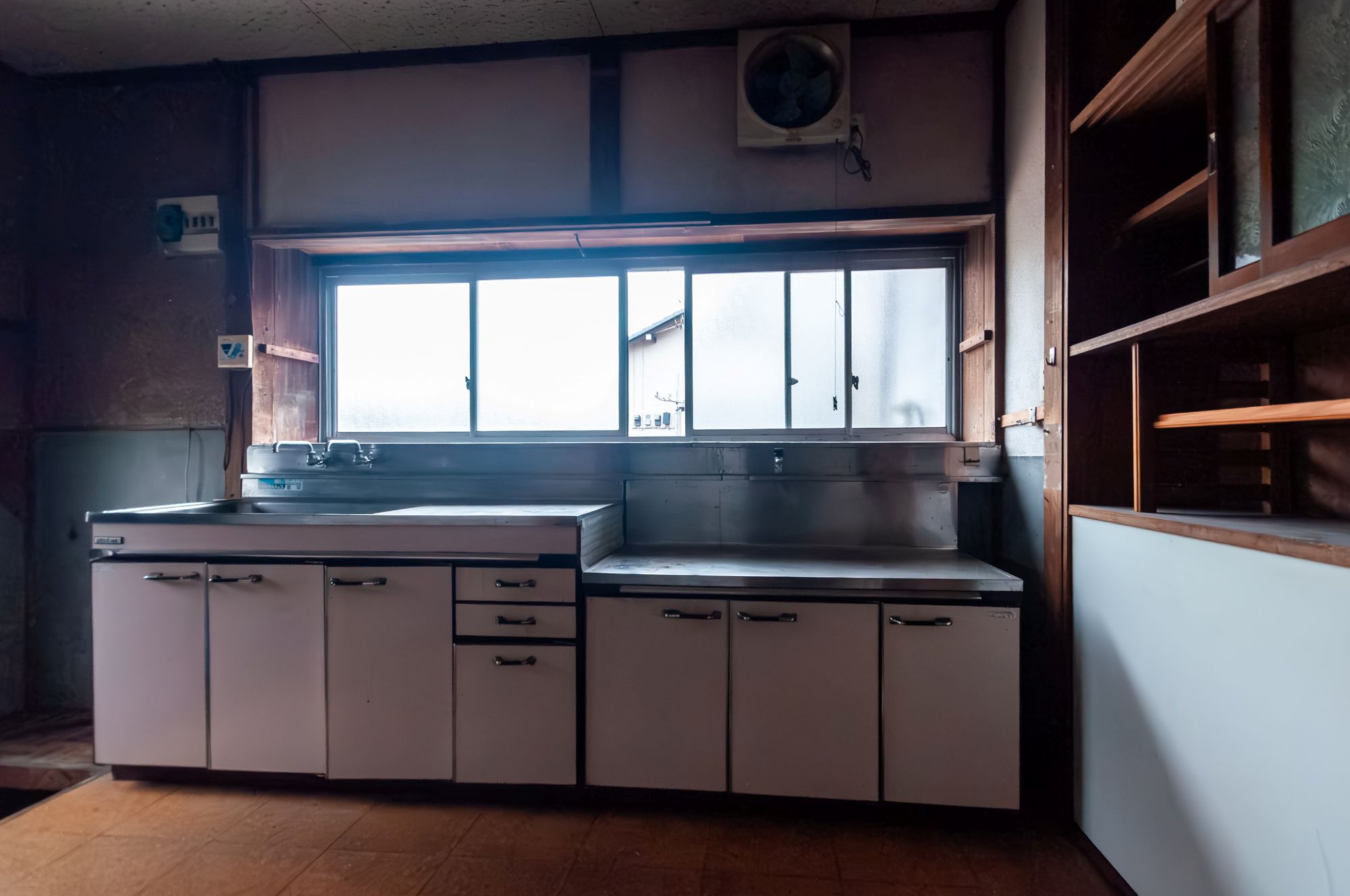 築54年平屋の改修前の台所
